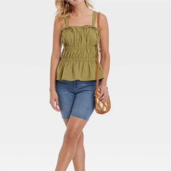 Universal Thread Green Tank Top Blouse Tied Bow Detail Elastic Bustline Size XL - Picture 3 of 9